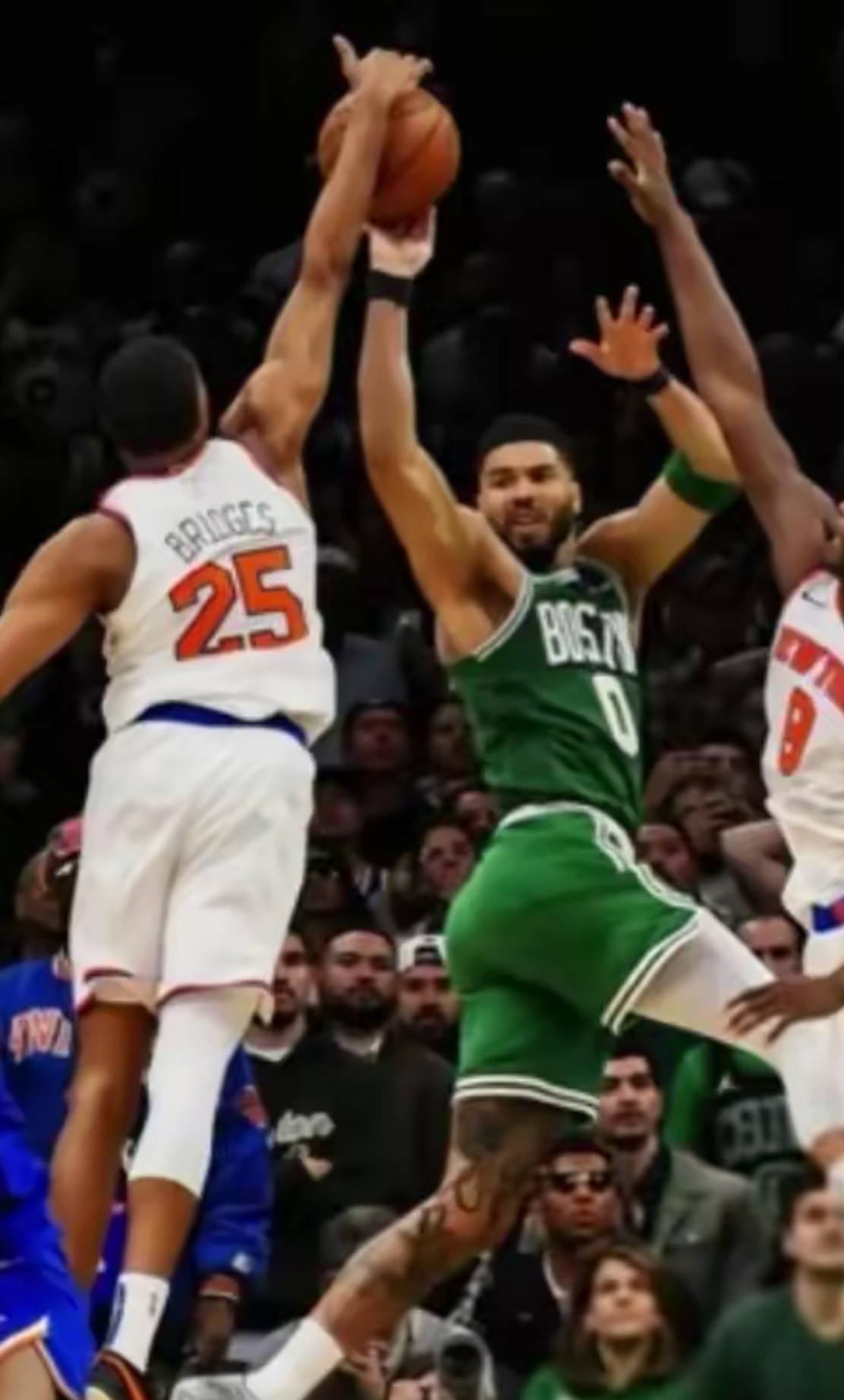 爱游戏体育赛事战术调整引发热议！，塔图姆在皇家马德里比赛中反败为胜上演精彩一战的简单介绍