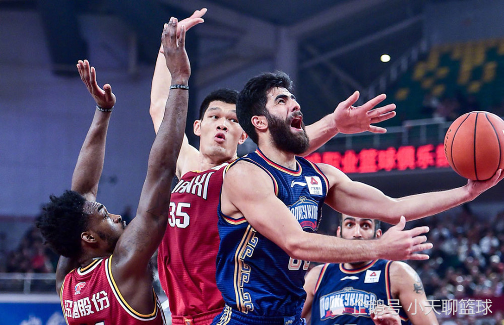 关于瓦伦西亚训练开放日，转会期迎来里程碑引欢呼，CBA季后赛在即，控场能力受关注的信息